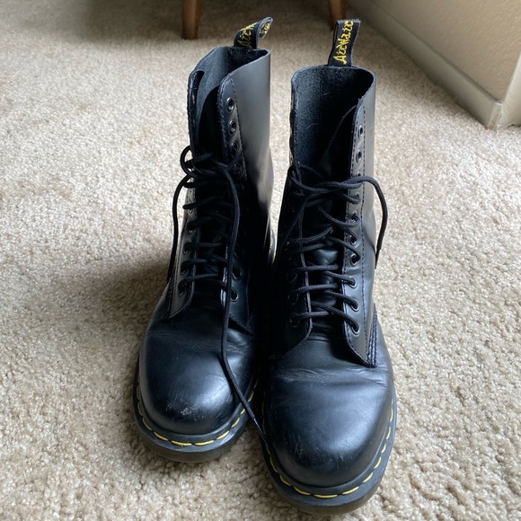 originals 1490 10 eye boot